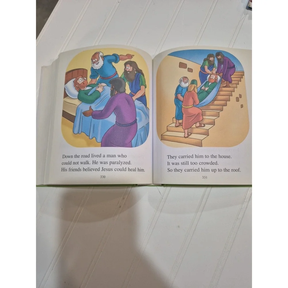 The Beginner's Bible: Timeless Children's Stories - Hardcover - GOOD READ
